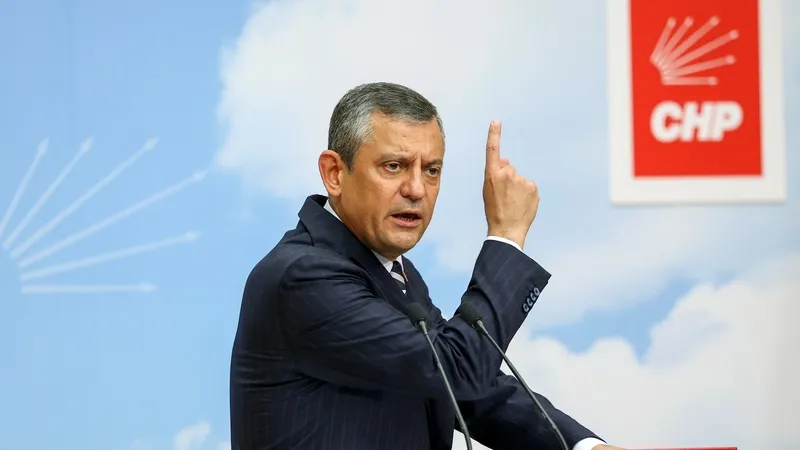 CHP LİDERİ ÖZGÜR ÖZEL’DEN TARİHİ RANDEVU