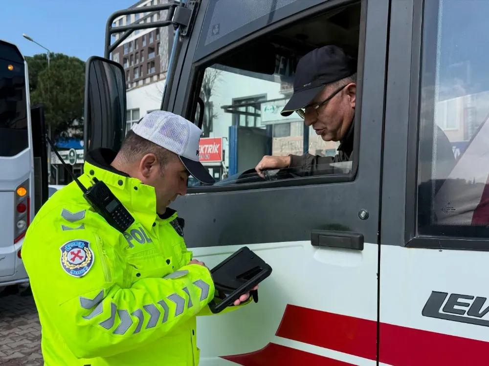 LAPSEKİ’DE ULAŞIM STANDARTLARI MERCEK ALTINDA