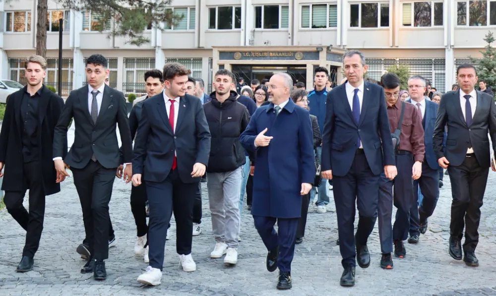 İÇİŞLERİ BAKANLIĞINDA ANLAMLI BULUŞMA