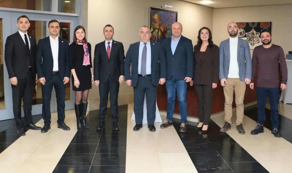 BARO AİLESİ GELENEKSEL İFTAR SOFRASINDA BULUŞTU