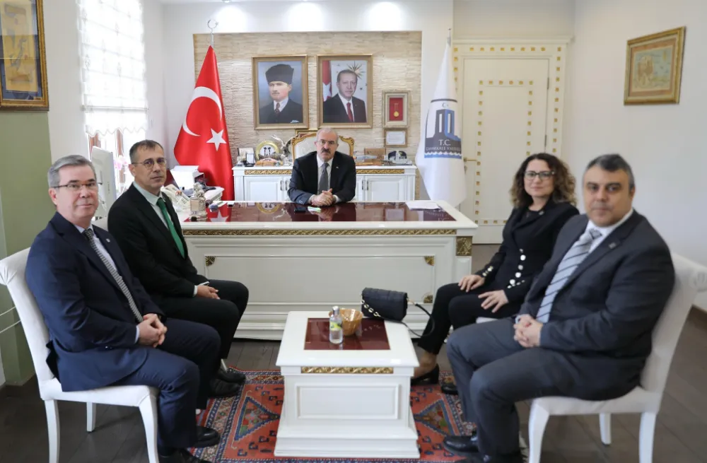 MUHASEBE HAFTASI’NDA VALİ TORAMAN’A ZİYARET