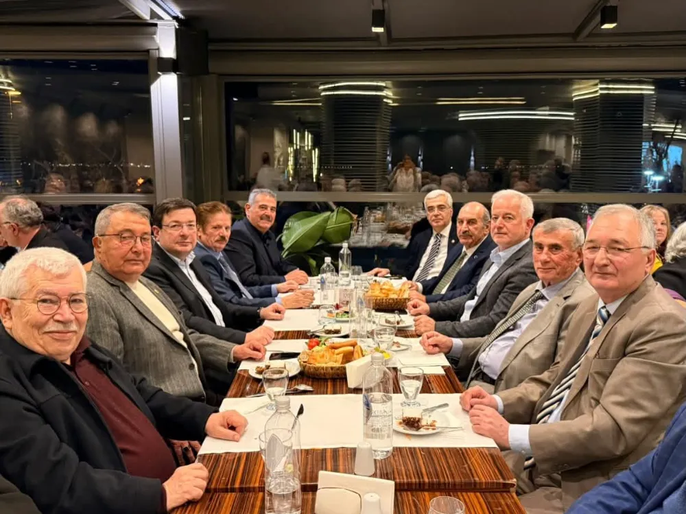 SİYASETTE VEFA GECESİ